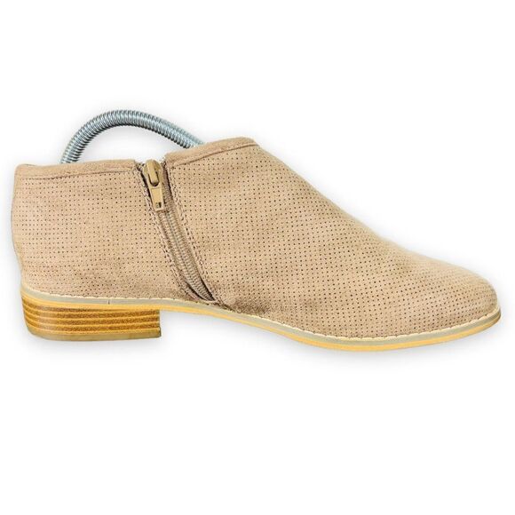 Indigo Rd Hansun Low Ankle Boots Tan Vegan Suede Women's 10M - Picture 7 of 12